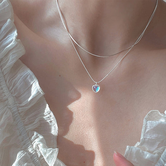 Hjärtformat Halsband med Färgskiftande Ädelsten