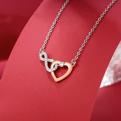 Love Infinity– Halsband med Evighetsberlock