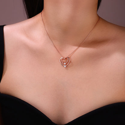 Elegant Halsband med Moissanite-inspirerad Sten